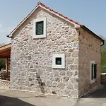 Krka Waterfalls Stonehouse Roko *