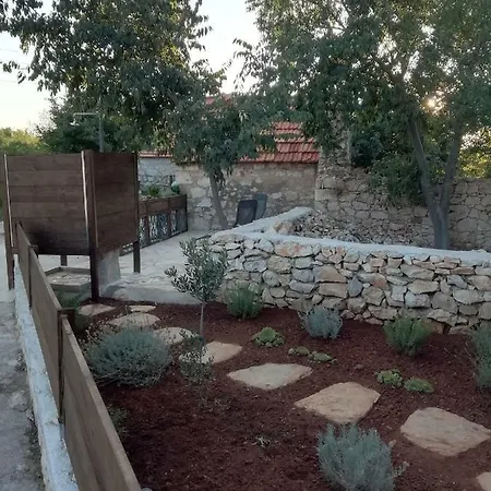 Krka Waterfalls Stonehouse Roko *