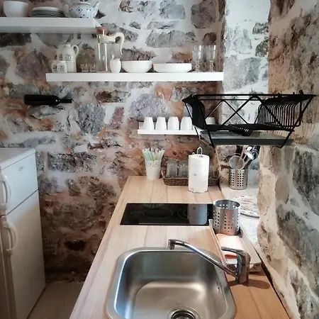 公寓 Krka Waterfalls Stonehouse Roko 罗佐瓦克