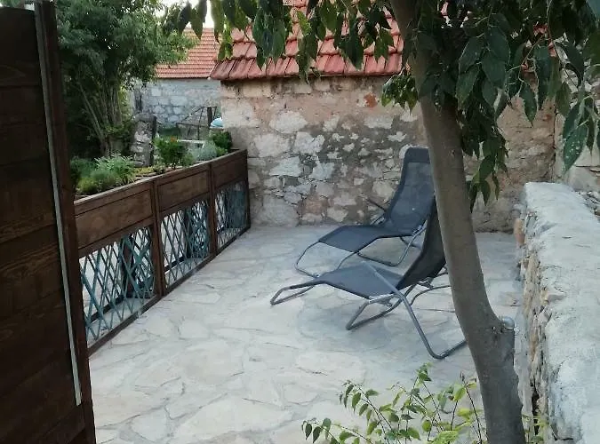 Krka Waterfalls Stonehouse Roko Daire