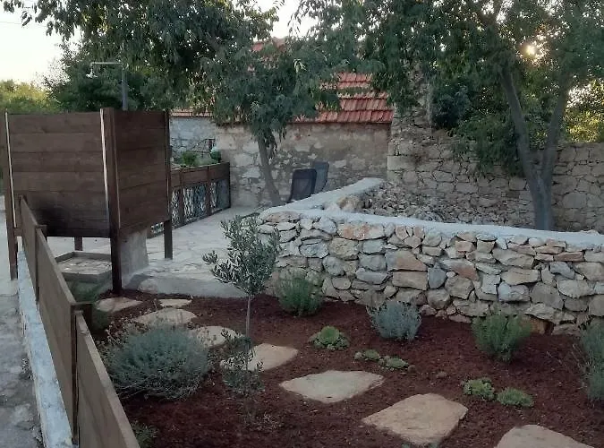 Krka Waterfalls Stonehouse Roko *