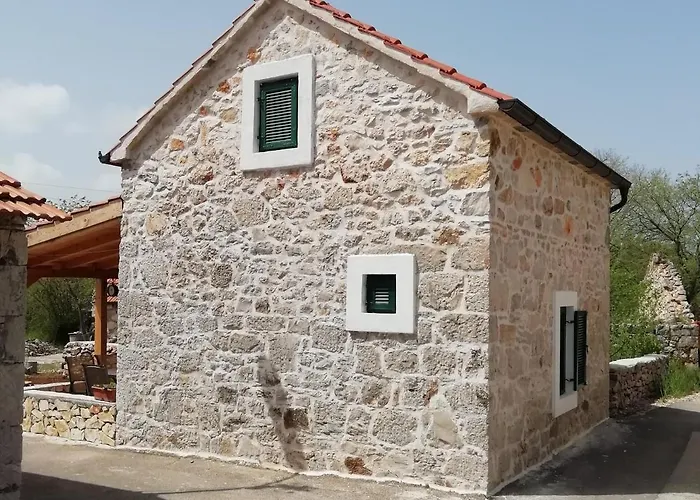 Krka Waterfalls Stonehouse Roko *