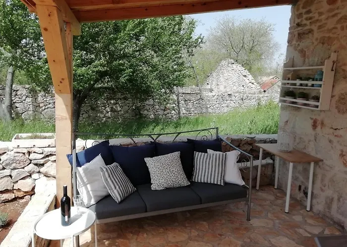 Daire Krka Waterfalls Stonehouse Roko Lozovac